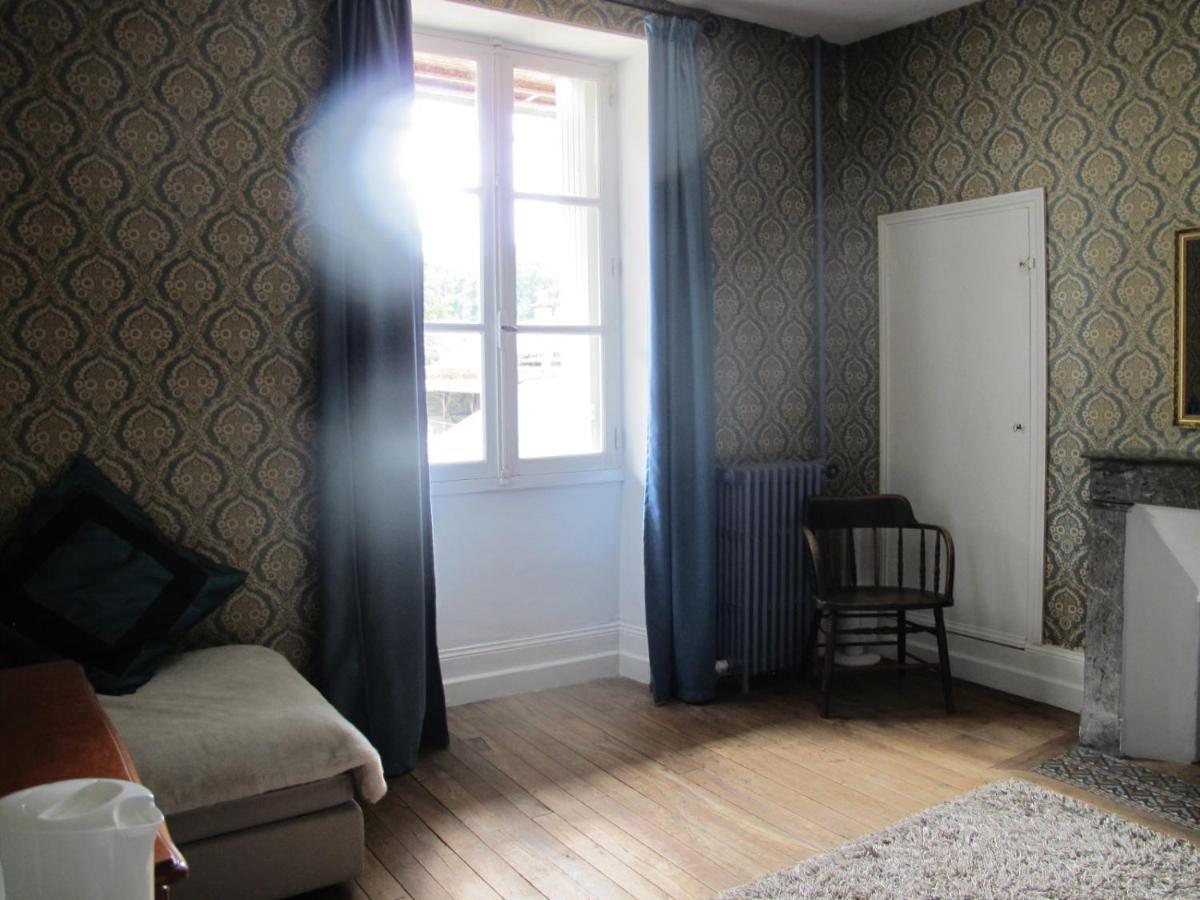Bed and Breakfast ChezLola à Civray  Extérieur photo
